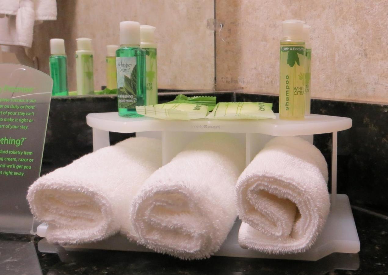Holiday Inn Express & Suites Corpus Christi - North By Ihg Room photo